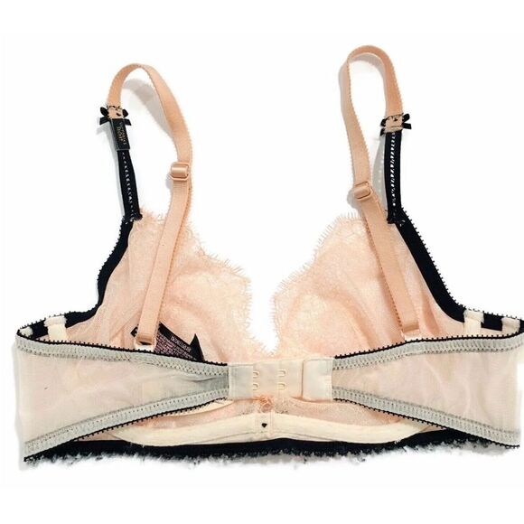 Victorias Secret womens Very Sexy Unlined Plunge Chantilly Lace Bra Beige 34DD - Picture 3 of 4